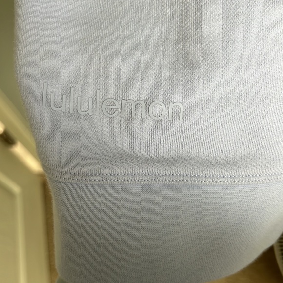 Perfectly Oversized Crew Pastel Blue size 6 - Picture 4 of 4